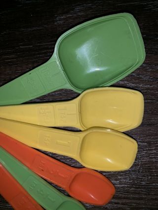 Tupperware Vtg Measuring Cups Spoons Full Set Orange Yellow Green Nesting 2