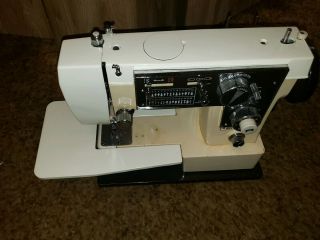Vintage Dressmaker Heavy Duty Sewing Machine Model S - 9000aab With Pedal Zigzag?