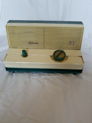 Vintage Sylvania Tube Radio