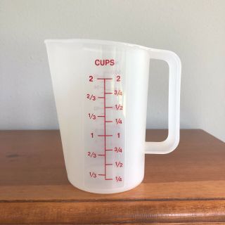 Vintage Tupperware 2 Cup Measuring Pitcher 1669