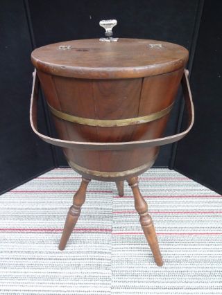 Vintage Wood Glass Knob Sewing Yarn Box Basket Barrel End Table 3 Spindle Legs