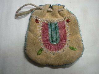 Vintage Native American Beaded Leather Pouch / Look
