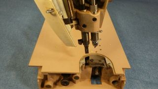 VINTAGE SINGER 301A SEWING MACHINE BODY for PARTS/REPAIR 3