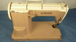 VINTAGE SINGER 301A SEWING MACHINE BODY for PARTS/REPAIR 4