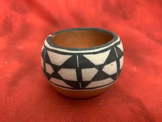 Santo Domingo Kewa Pueblo Handcrafted & Painted Bowl Henry Anna Marie Lovato