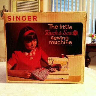 Vintage Singer Little Touch And Sew Sewing Machine