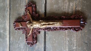 Vintage Wall Mounted Crucifix Cross 8.  75 "