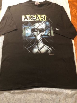 Vintage 1997 Visitor’s Area 51 Alien T - Shirt.  Ufo X - Files Area 51 90s Tee Szxl