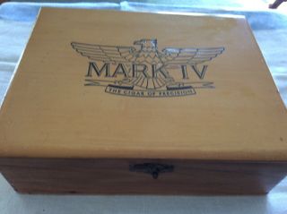 Rare,  Vintage,  Wooden Mark Iv Magnates Cigar Box.