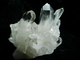 Five Points On This Very Translucent Quartz Crystal Cluster From Brazil 129gr E