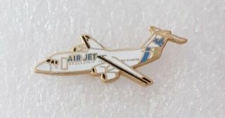 Jet Airways (india) Ltd Was An Indian International Airline Lapel Pin Badge