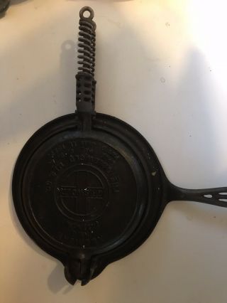 No 8 Griswold,  Circa 1922,  Waffle Iron