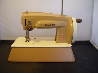 Vintage Singer Miniature Child’s Sewing Machine Sew Handy Hand Crank Metal