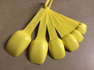 Vintage Yellow Tupperware Measuring Cups & Spoons 4
