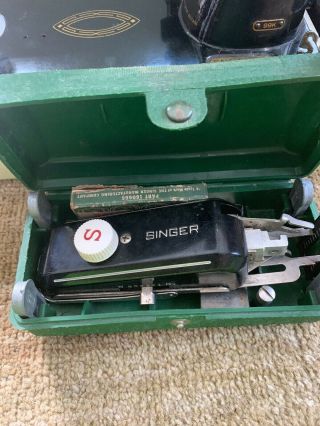 1958 SINGER Vintage sewing Machine Model 99K with Case,  Accessories 3