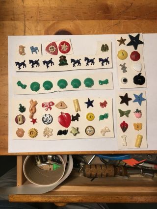 Vintage Plastic & Bakelite Realistic Buttons Stars,  Horses,  Dogs,  Shells,  Bows