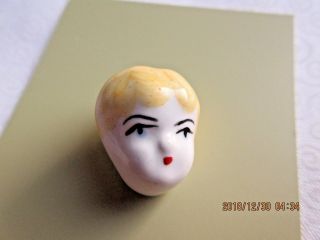 6314 – Contour Blond Hair Blue Eyes Ceramic Lady’s Head Vintage Button 2
