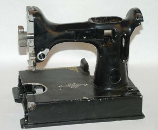 Singer Featherweight 221 Sewing Machine Body Hull Shell Frame Only Parts Restore