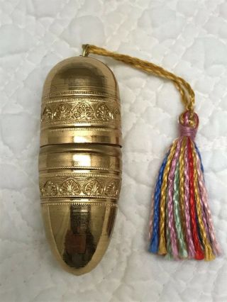 Vintage Gold - Plated Or Brass Etui Sewing Thread Thimble Needle Case Sewing Kit