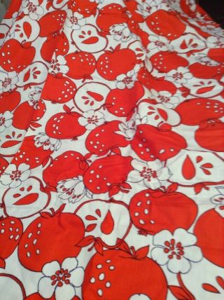 Vintage Candy Apple Red And White Flower Retro Hippie Fabric 4 1/2 Yards 34 Wide
