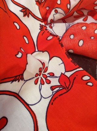 Vintage Candy Apple Red And White Flower Retro Hippie Fabric 4 1/2 Yards 34 Wide 3