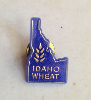 Idaho Wheat Plastic Lapel Pin Pinback Vintage Combine