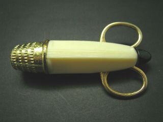 Vintage Plastic Sewing Mending Travel Kit Gold Scissors Thimble Thread Needle