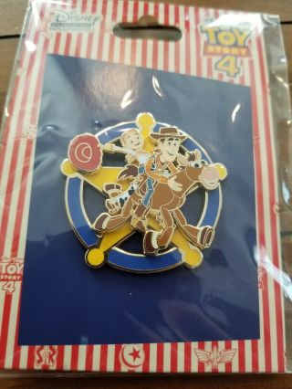 Dsf Dssh Toy Story 4 Woody And Jessie Pin Le 300
