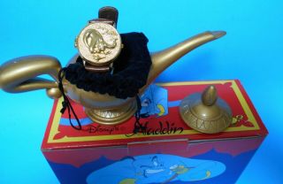 DISNEY STORE 1992 ALADDIN GOLD LAMP w GENIE POP - UP WATCH EMBOSSED GOLD FACE 2