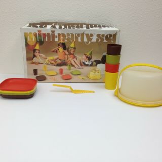 Vintage Tupperware Toys Mini Party 4 Place Set For Children 3,  1980 Plates Cups
