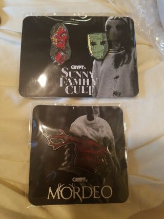 Loot Fright Exclusive Mordeo & Sunny Family Cult Pins