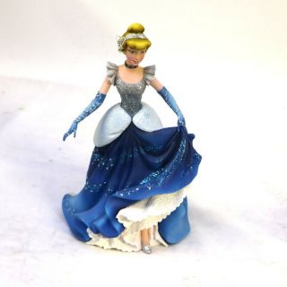 Disney Showcase Couture De Force " Cinderella " Resin Figurine