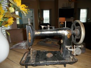 Antique Minnesota Model D Sewing Machine Vintage - Euc