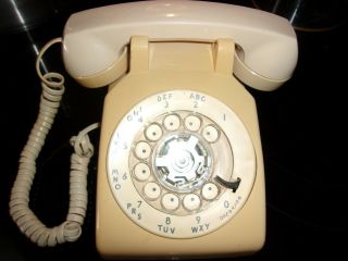 Vintage Bell System At&t Tan Rotary Dial Desk Telephone,  500 Dm Pulse Dial Only.