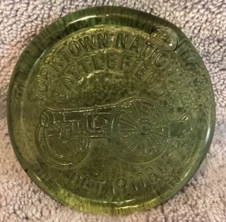 Yorktown National Battlefield Medallion In Glass Paperweight 3 "