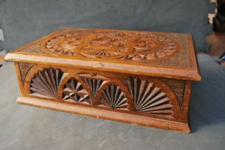 Antique Australian Tramp Art Chip Carved King William Pine Hinged Box