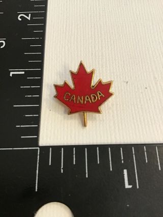 Vtg Canadian Maple Leaf Canada Gold Tone Souvenir Enamel Lapel Hat Pin Pinback