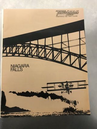 1972 Niagara Falls Souvenir Booklet Travelodger,  Cond.  Booklet