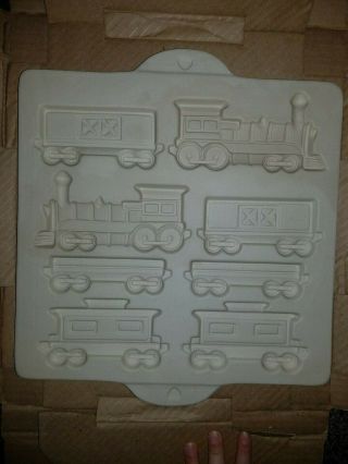 Pampered Chef Gingerbread Train Stoneware Mold