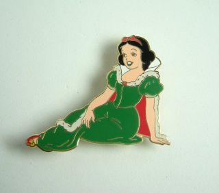 Disney Shopping Pin Snow White Holiday Green Winter Dress Le 500 Rare
