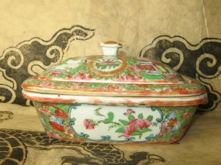 Vintage Chinese Famille Rose Covered Soap Dish