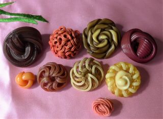 9 Collectable Wacky Celluloid Buttons Extruded Spaghetti Woven (14)