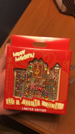 2018 Disney Parks It’s A Small World Holiday Gingerbread Pin Le 500