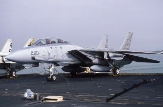 Kodachrome 35mm Slide Of Ab200 F - 14 Tomcat Us Navy Uss America Oct 1985