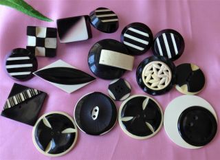 16 Collectable Vintage Black And White Celluloid Buttons (8)