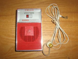 Vintage Dino Sinclair Portable Am Pocket Radio With Earphone