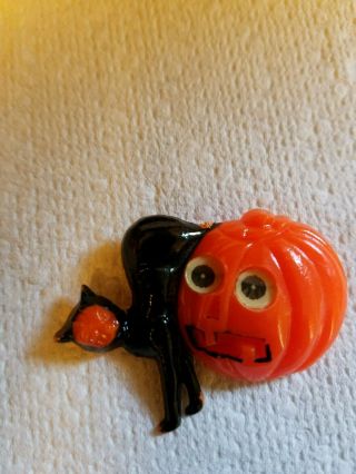 Vintage Plastic Pumpkin And Black Cat Halloween Movable Eye Pin