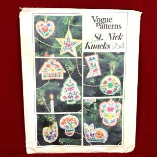 Vtg Vogue Patterns 1754 St.  Nick Knacks Christmas Ornament Sock Pattern Uncut