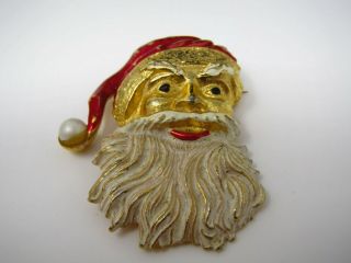 Vintage Metal Christmas Pin: Santa Face Design & Style