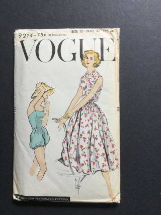 Vintage Vogue Women 